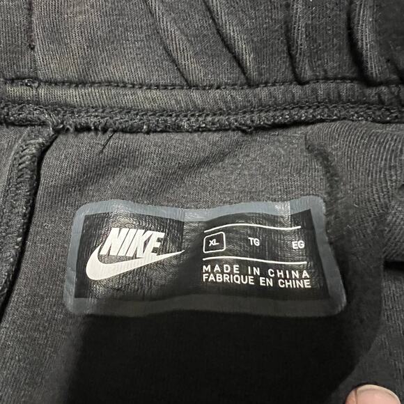 Nike Tech Fleece Pants Mens XL Black Joggers Tapered Sweatpants CZ9918 **wearing - Picture 5 of 10